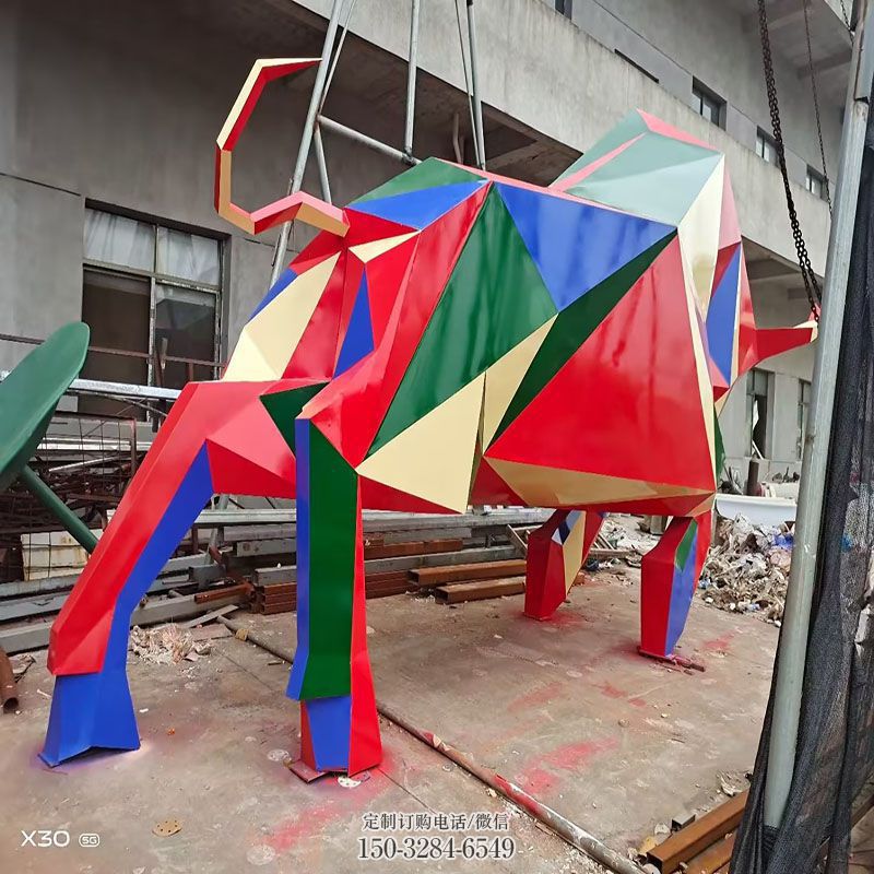 酒店几何牛雕塑 抽象雕塑装饰精品 景观户外动物雕塑点击
